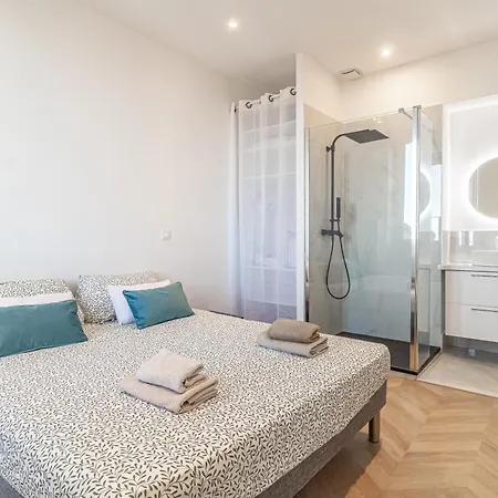 T2 Town Center, Casino بيت للعطل